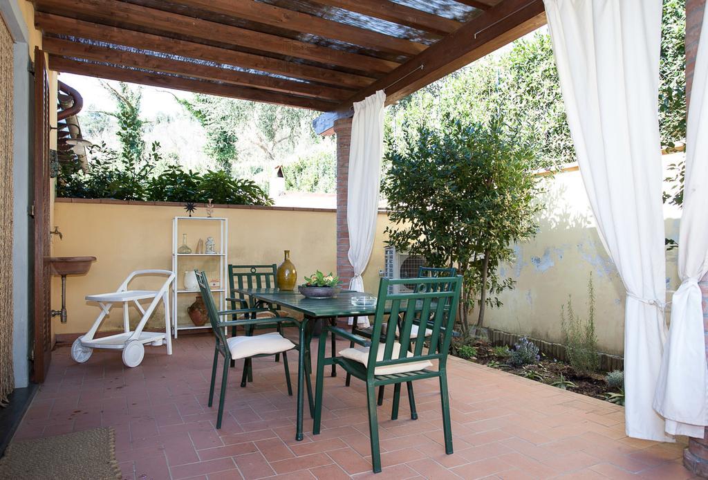 Apartamento La Rondine Lucca Habitación foto