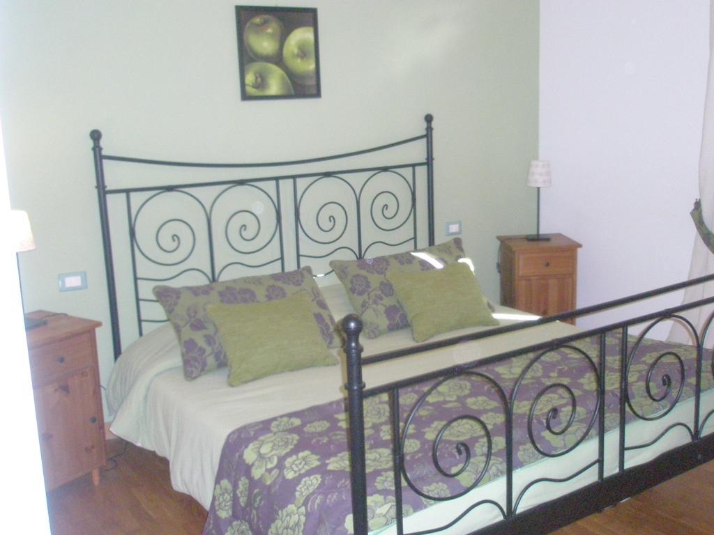 Apartamento La Rondine Lucca Habitación foto